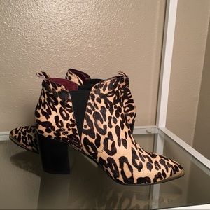 Report Signature Real Fur Booties